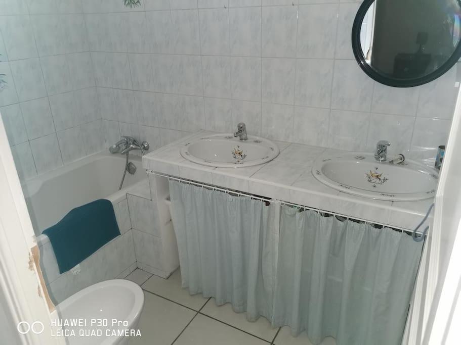 Villa Sidonie : Jardin+Jacuzzi En Ete, Plage A 17Min A Pied Марсель Екстер'єр фото
